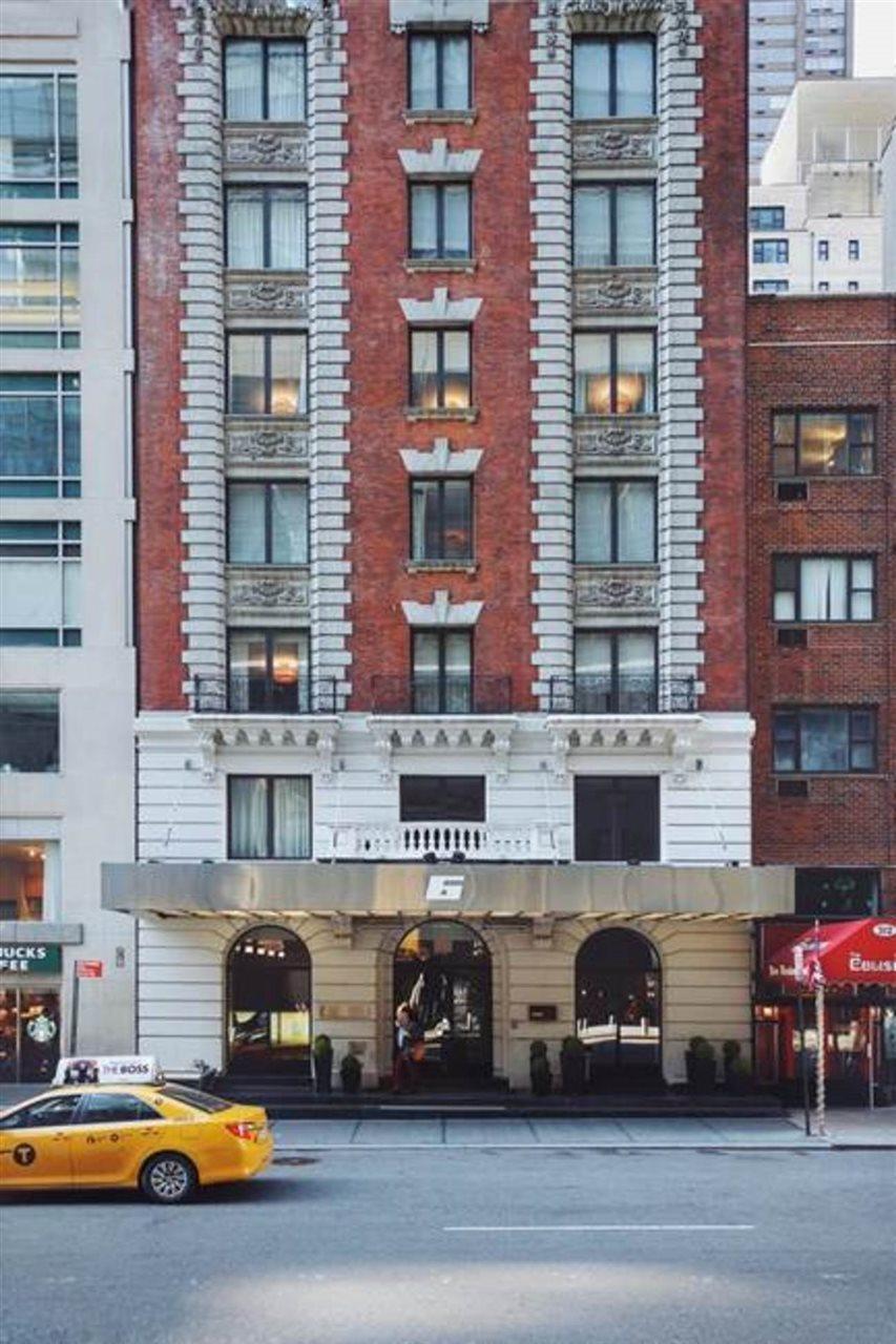 6 Columbus Central Park Hotel Нью-Йорк Экстерьер фото