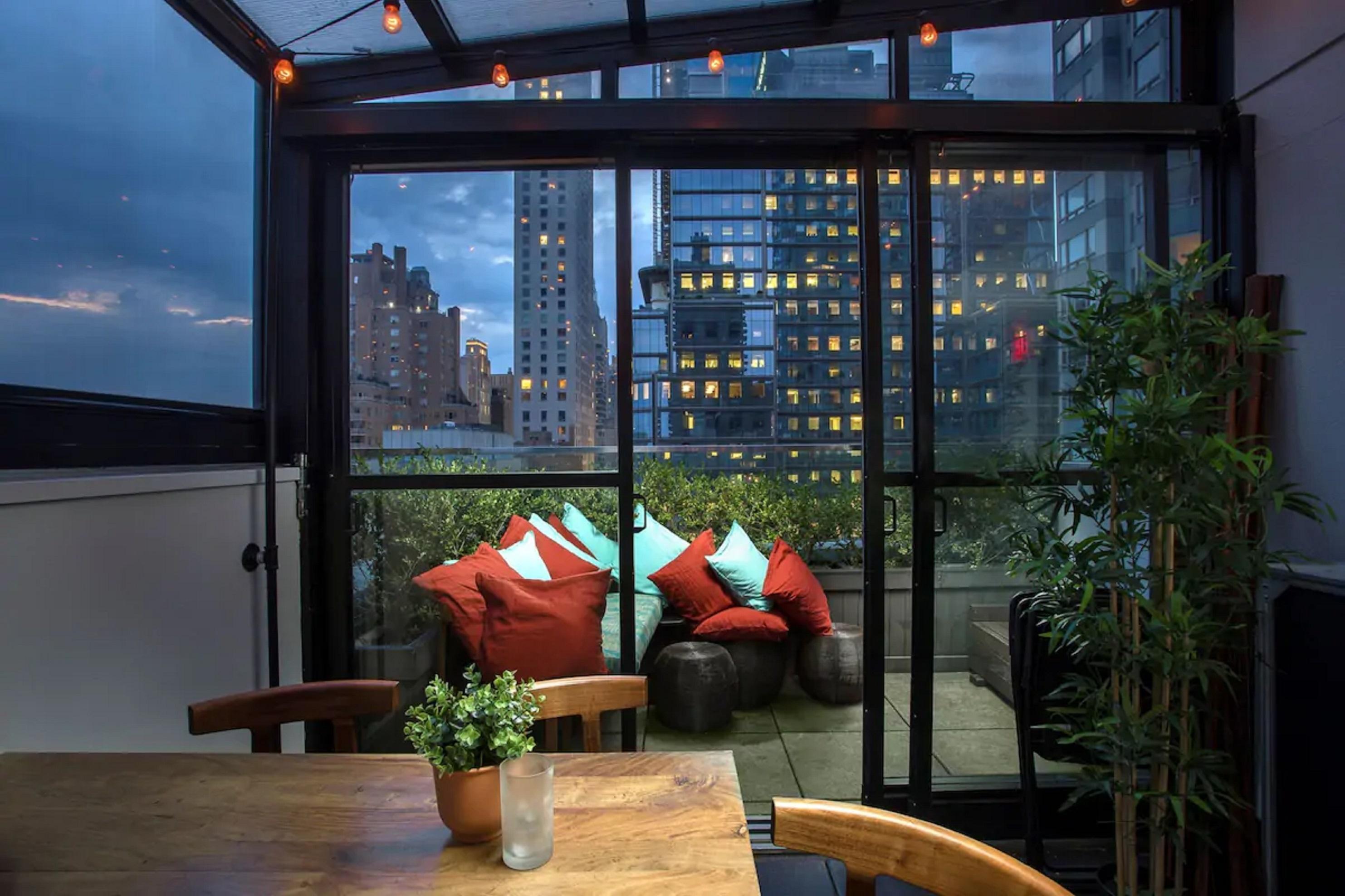 6 Columbus Central Park Hotel Нью-Йорк Экстерьер фото