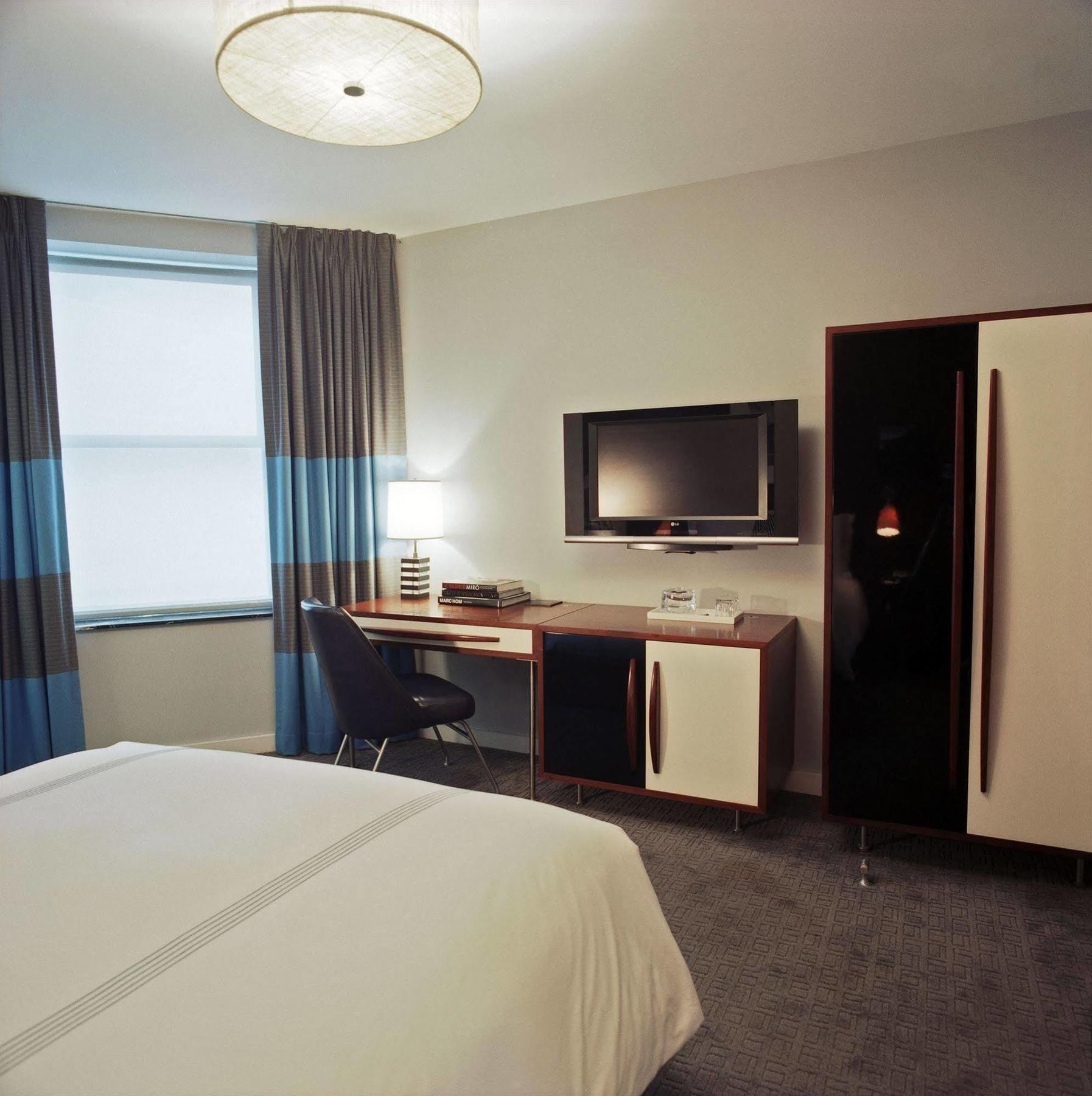 6 Columbus Central Park Hotel Нью-Йорк Экстерьер фото