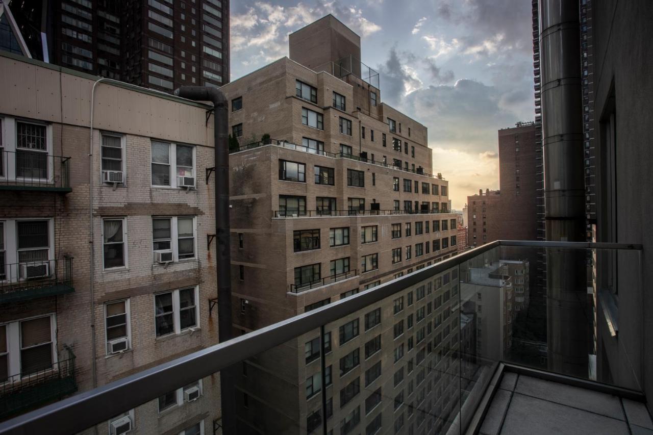 6 Columbus Central Park Hotel Нью-Йорк Экстерьер фото