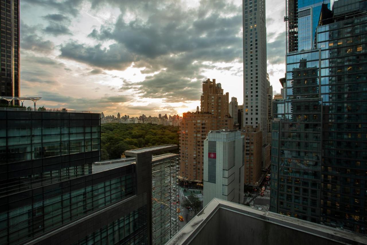 6 Columbus Central Park Hotel Нью-Йорк Экстерьер фото